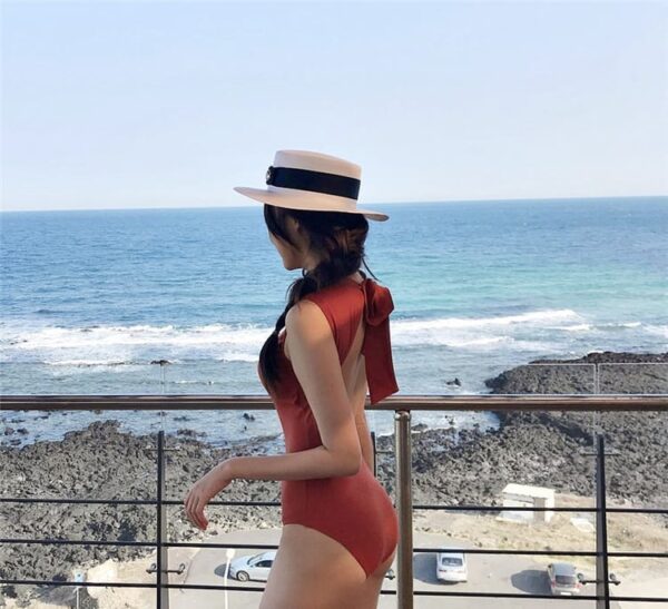 Mina_Swimsuit_韩版保守连体露背泳衣_Mina_Closet
